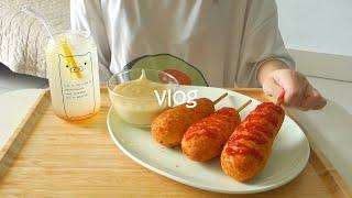 Vlog: Corn dog with cheese sauce | Creamy tomato spaghetti | Candied strawberry