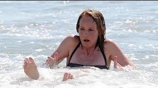 Helen Hunt Wipes Out Filming Her New Movie Ride - Splash News | Splash News TV | Splash News TV