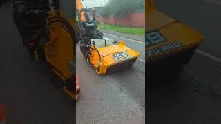 Full POTHOLE Repair in only 5 minutes from start to finish with the JCB Pothole Pro