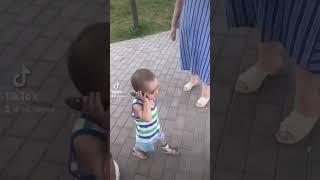 Типо решает вопросы#рек #дети #рекомендации #shots #reels #прогулка #разговор