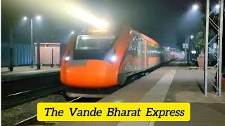 130 Kmph Indian Premium Train Action In Winter Night || Vande Bharat + Rajdhani + Shatabdi Express 