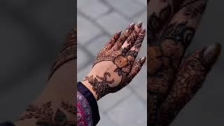 #Simple and unique back hand mehndi design  #love artwork  #New#henna vibes 🫂️