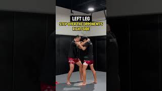 BEGINNER CLINCH 101  Kru Tuk’s got the grip, the tips, and the key to level you up!  #Shorts