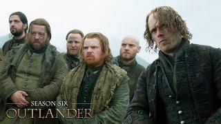 Jamie Unifies The Prison | Outlander
