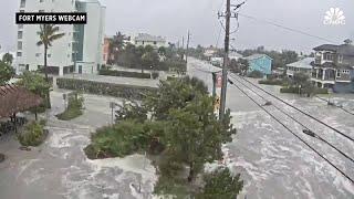 Timelapse shows devastating storm surge from Hurricane Ian in Fort Myers, Florida