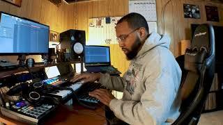 Making Beats with The Crate League Sample Library x Young Heat