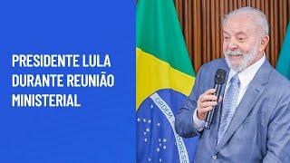 Presidente Lula durante reunião ministerial