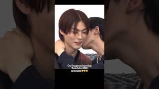 Our Dongyeon is a Kiss Machine?! 🫨 #pow #dongyeon #hong #favorite