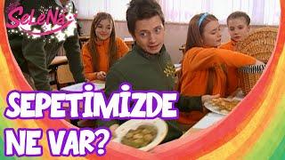 Kızların Sihirli Yemek Sepetinde Yok Yok - Selena Sahneler