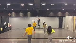 [Douyin TikTok] 硬糖少女303 Bonbon Girls 刘些宁 Liu Xiening - Justin Bieber - Intentions ft Quavo Practice