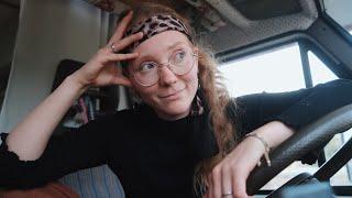 Traveling alone: What to do in the event of unpleasant encounters?