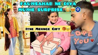 Itna Mehnga Gift Diya Patidev Ne||Bilkul Surprised Ho Gyi M To️|| #love #gift #couple #surprise