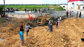 Incredible Heavy Bulldozer KOMATSU D58P Stuck in Deep Mud help Recovery by Technique Skill Operator