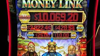 Play The great immortal money link slots machine