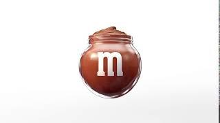 Delicious Hazelnut Spread inside M&M’S®