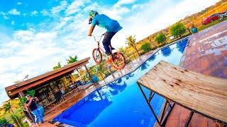 FIZ O DESAFIO MAIS RADICAL DA FAZENDA * MEGA RAMPA DE BMX NA PISCINA *