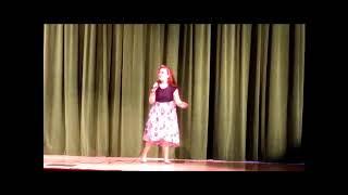 Jessica Morgan singing Toxic at 2018 School Talent Show