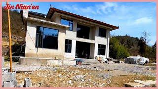 The student returned home to help her father build his dream house ~ That made her father happy