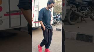 jhanak fame Anirudh aka krushal ki Rocking Walk 