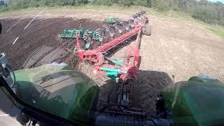 PART 2 *IN CAB* FENDT 1050 ploughing (IN) headlands KVERNELAND RW100