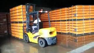 LiuGong CPCD30 forklift in action! Powerful forklift from China!