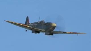 Supermarine Spitfire MH415 with Rolls Royce Merlin 63 Engine - Low & Loud!