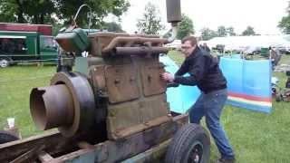 Start of a Lister 4 Cylinder by hand,stationary engine,Stationärmotor,Dieselmotor,Lister