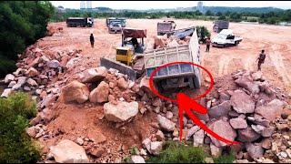 Incredible 25T Dump Trucks Fail Loading Recovery Bh Komatsu Bulldozer