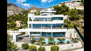 Inside the Ultimate Dream Home: A Tour of Luxury Real Estate with All the Bells and Whistles