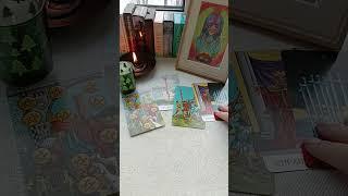 ЖАЛЕЕТ ЛИ ОНА О ЧЁМ -ТО#тародлямужчин #таро #отношения #расклад #еемысли #врек #отливка #любовь