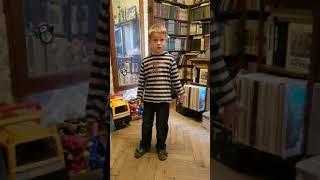 Стрекоза и муравей. (И.А.Крылов) Читает Георгий Иванов, 6 лет