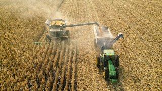 John Deere S690 Harvesting Corn | Werner Farms