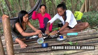 FIZEMOS UMA JANGADA E ASSAMOS A PIRANHA NA TRAVESSIA DO RIO/FOMOS PARA CABANA ALMOÇAR.