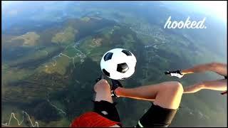 Soccer being played in the sky high             देखिए क्या हुआ जब आकाश मे खेला गया फुटबॉल