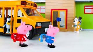 Peppa Pig and Bluey Go to School!