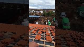 Процесс монтажа черепицы braas #стройка #roof