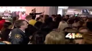 Black Friday - Stampede At Victoria's Secret pink. Hundreds Of Young Girls Go Mad For Shopping