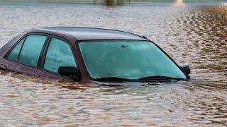 Meri Car ke Baj gaye barah| How to drain out water from the Car.