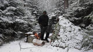 9° Winter Camping in the Mountains | Sleeping in a Bushcraft Shelter