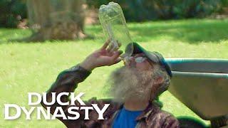 Duck Dynasty: Si Gets Crazy With Expired Soda During Jug Fishing with Kids