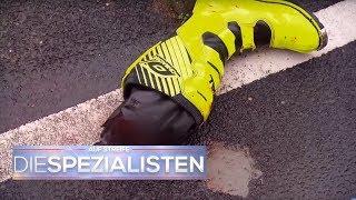 Abgetrennter Fuß von Biker gefunden - Wo ist der Rest? | Auf Streife - Die Spezialisten | SAT.1 TV