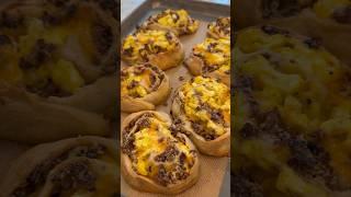 Best Breakfast!! Easy Sausage, egg and cheese pinwheels! #breakfast #recipes #easyrecipe #cooking