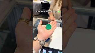 A large emerald at Tucson gem show AGTA #gemologists #gemstones #emerald