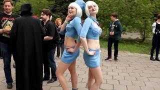 Fifth Element Flight Attendants Cosplay by Anya iChios & Rina Hart at CosplayRush17