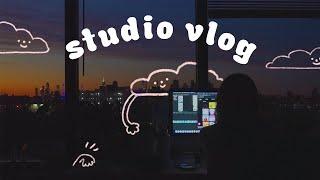 STUDIO VLOG// tattooing, drawing, decorating my apartment! 