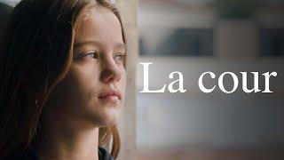 LA COUR 2022 (FILM)