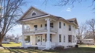 1011 North Iowa Avenue • Washington, Iowa Home For Sale