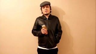 Илья Мэддисон и Руслан Бровкин бухают.