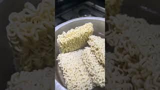 Spicy Sri Lankan ramen noodles  by wild foods Sri Lanka  #food #ramen #noodles