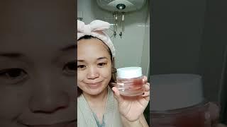 Removing Make Up and Moisturizing the Skin at Night